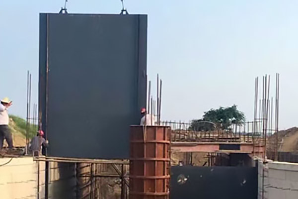 渠道插板闸门安装与固定整体外观 | 通用型结构 | 闸门整体结构展示