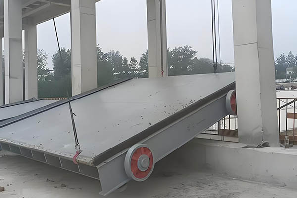 弧形钢闸门现场安装指南整体外观 | 通用型结构 | 闸门整体结构展示