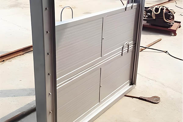 1.5x1.5 米叠梁闸门 | 支渠检修田间挡水 | 小型轻便一人操作| 工厂直供 - 产品中心