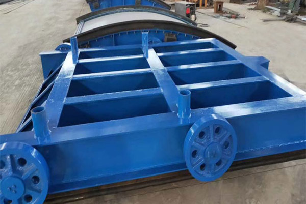 高水头闸门结构选型 | 平面定轮式与弧形闸门受力及造价对比