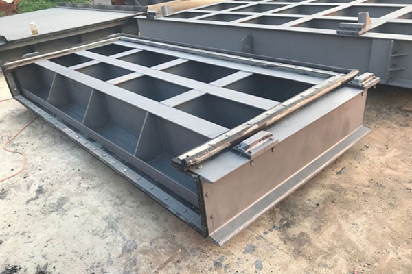 2x2.5米平面滑动闸门 | 矩形孔口渠道用 | 手电两用启闭机配套供应 - 产品中心