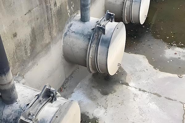 液压对开式拍门 | 双门对开液压缓冲 | 大型泵站出口防倒灌| 源头工厂直供 - 产品中心