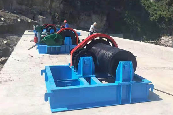 弧门卷扬启闭机 | 专用于弧形钢闸门 | 双吊点同步控制 | 工厂直供 展示图 2