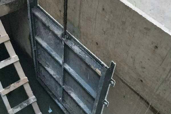 广西某污水处理厂配水井不锈钢叠梁闸门 | 分段调节水量，运行能耗明显降低，节能效果显著 - 工程案例